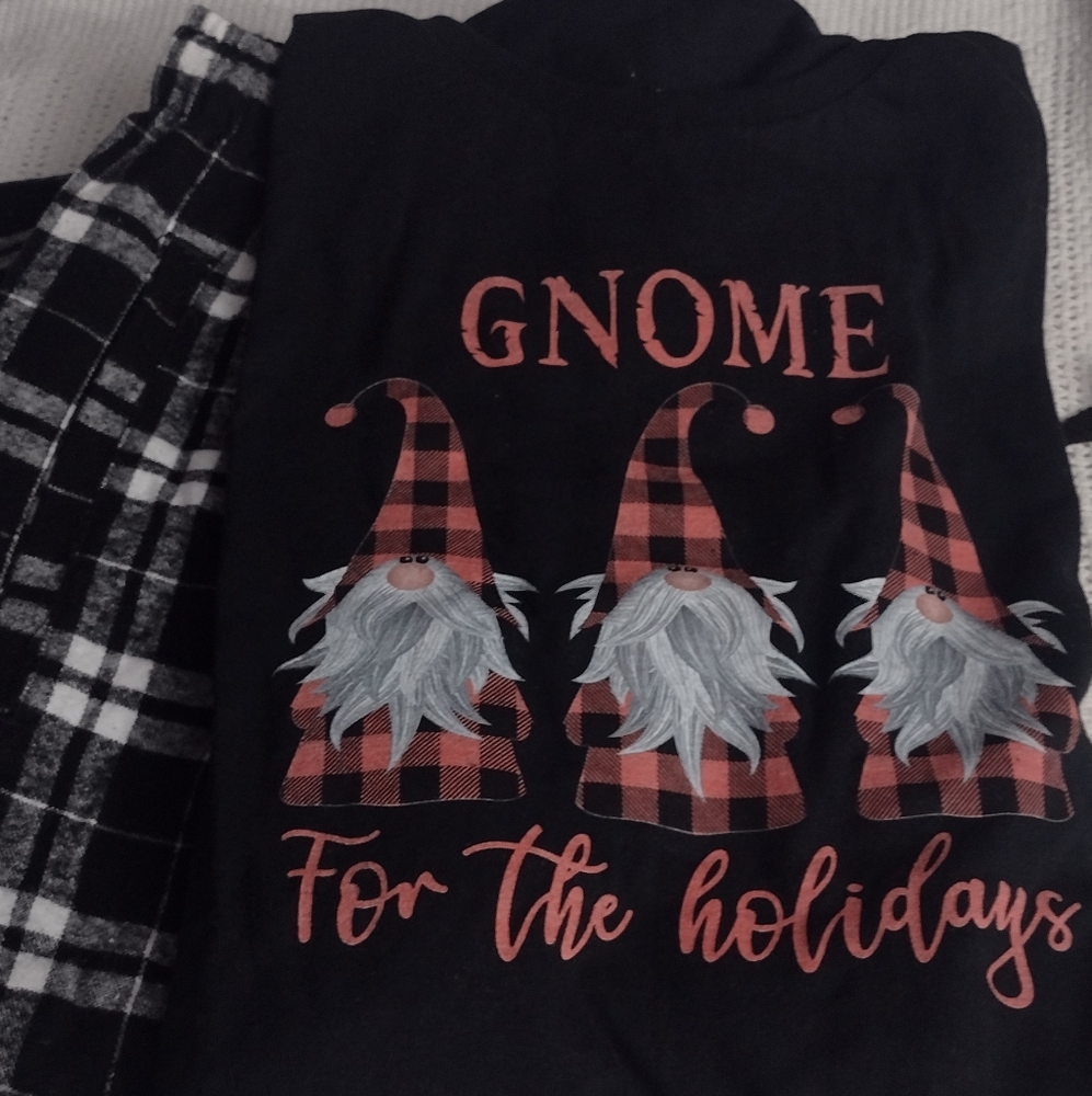 Women's PressCafe knome pajamas set LG size (brand new)